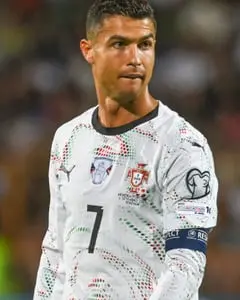 Cristiano Ronaldo: Age, Net Worth, Biography and Facts